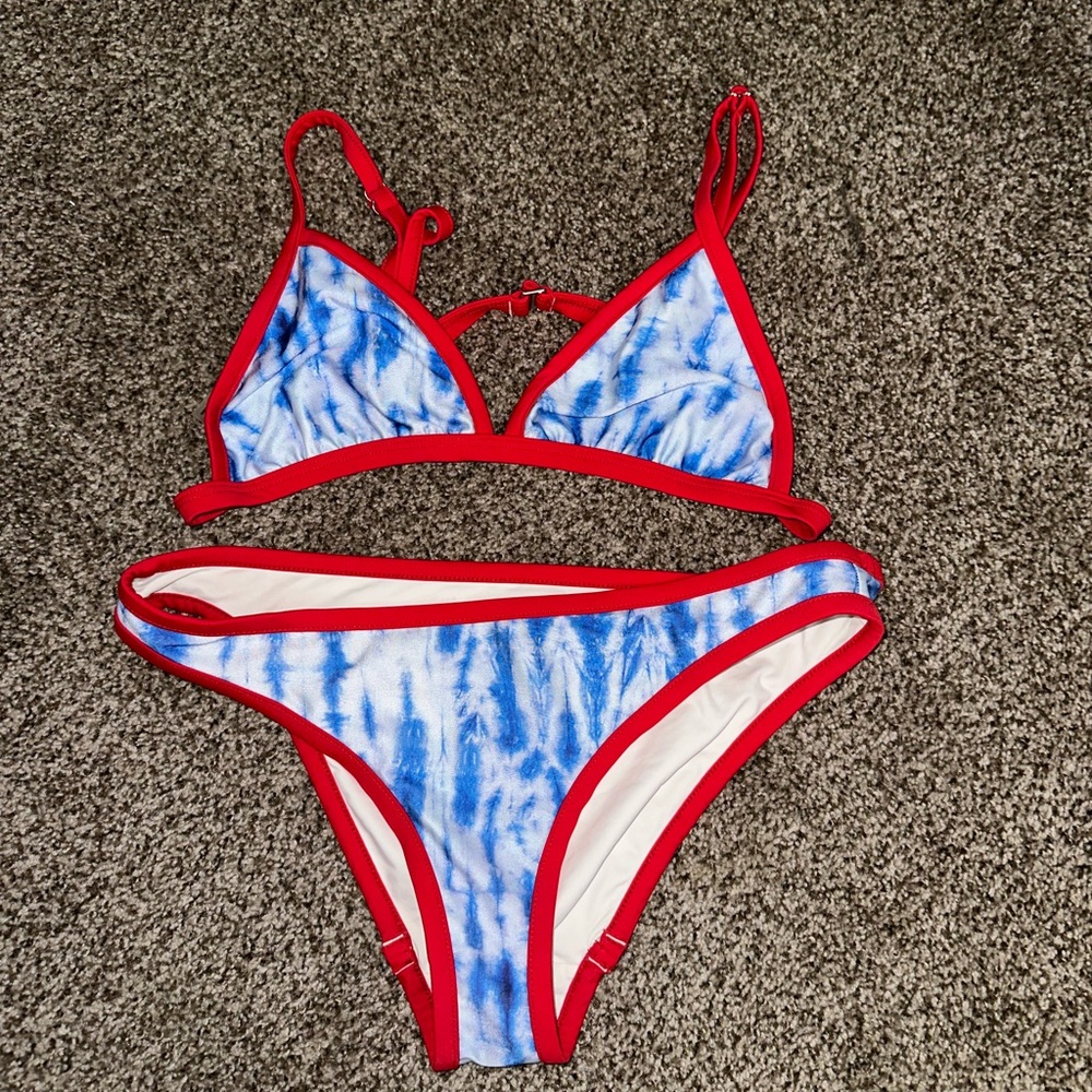 Barely worn adorable Chubbies tye dye bikini